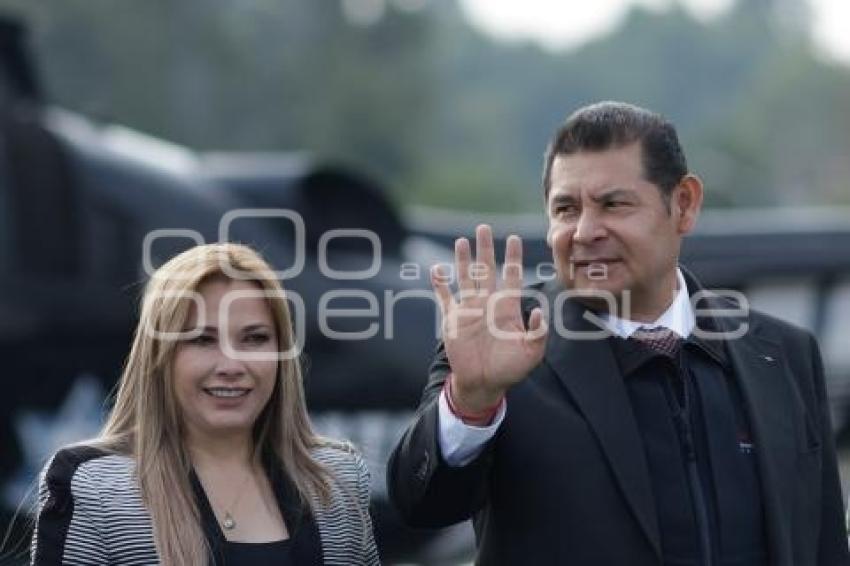 GOBIERNO ESTATAL . ENTREGA VEHÍCULOS DE SEGURIDAD