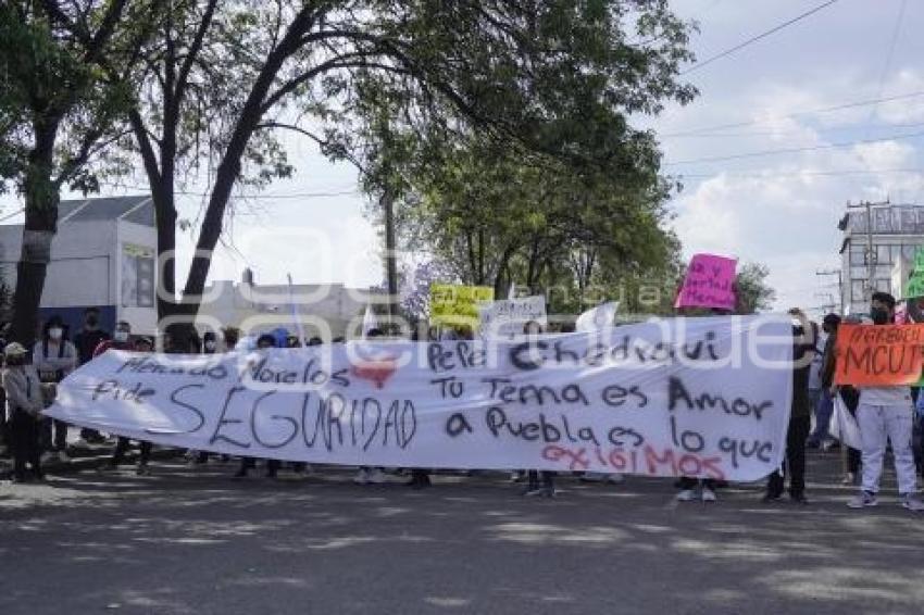 MANIFESTACIÓN MERCADO MORELOS