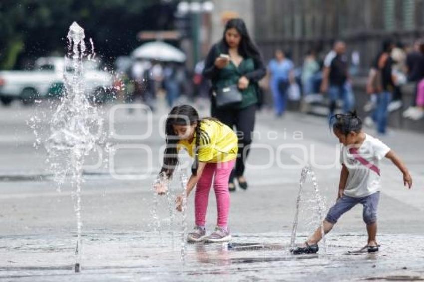 ZÓCALO . FUENTES DANZANTES