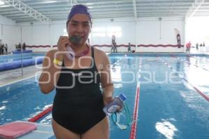 AYUNTAMIENTO . NADO DE MUJERES IMPARABLES