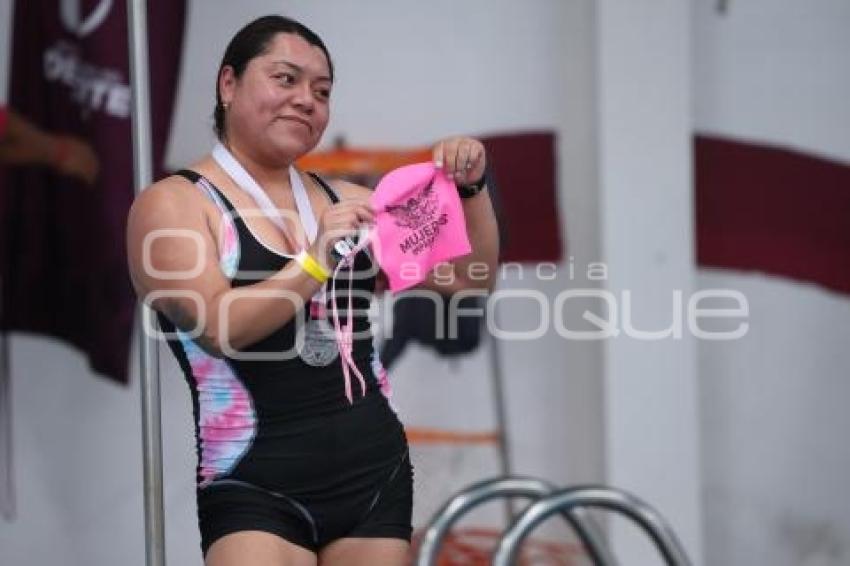 AYUNTAMIENTO . NADO DE MUJERES IMPARABLES