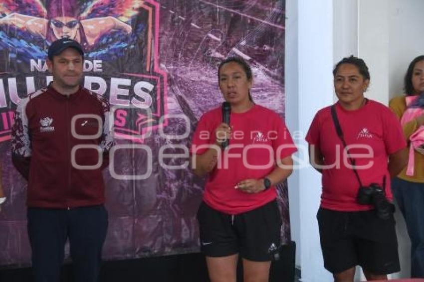 AYUNTAMIENTO . NADO DE MUJERES IMPARABLES