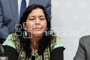 ANA LAURA ALTAMIRANO