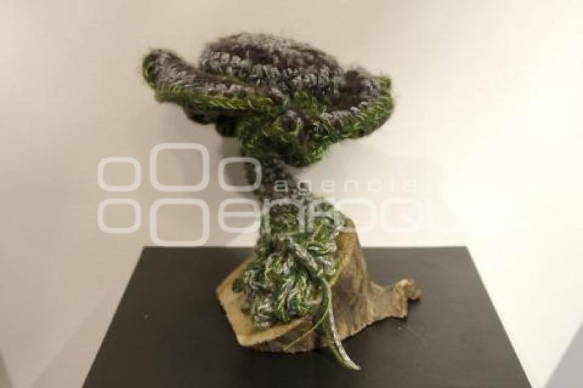 ARTISTA ROBERT SMITH